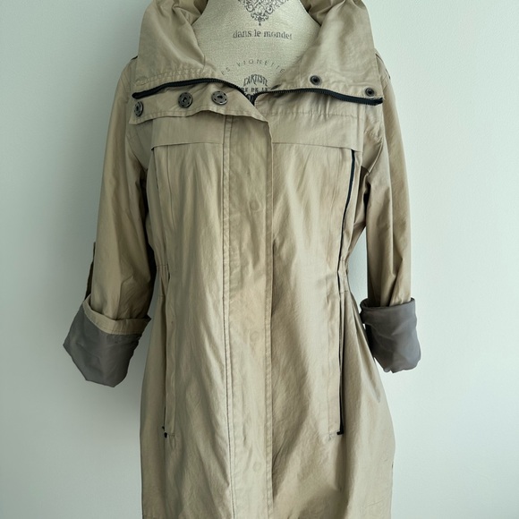 Zara Versatile Jacket - Picture 2 of 12